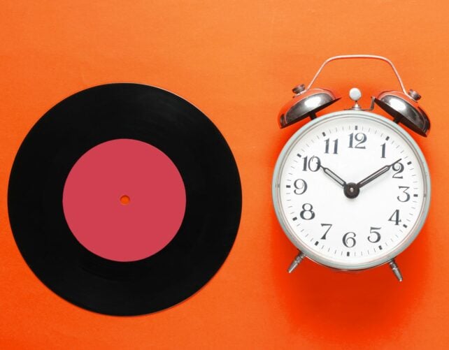 AD Culture | E l'orologio diventa vinile per un arredo a tutto beat